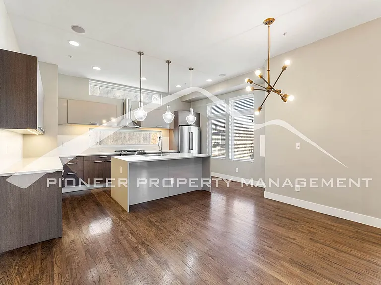 2121 N Marion St #1 — Photo 6