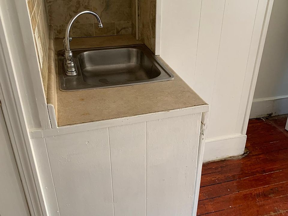 2nd image of 324 Cranston St #10B