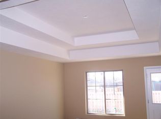 1049 S Mahn Ave, Springfield, MO 65802