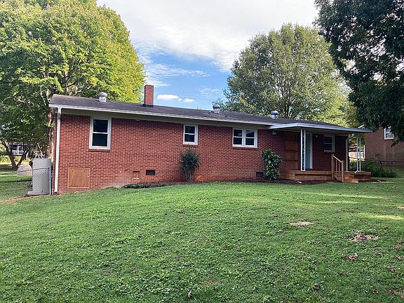 4th image of 105 Forestway Dr