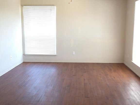 3rd image of 2200 Wright Way APT D