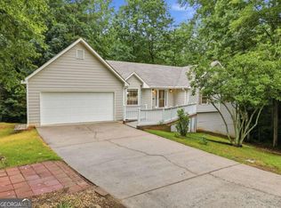 7035 Crossview Dr, Cumming, GA 30041