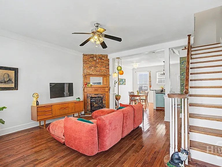 1410 Jefferson St — Photo 5
