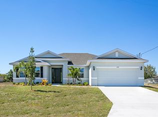 4086 SW Halcomb Port St, Port Saint Lucie, FL 34953