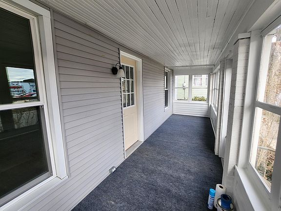 3rd image of 42 North St
