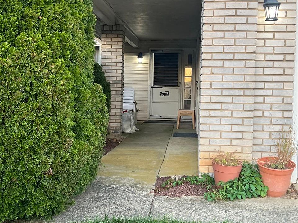 1st image of 223 Branch Rd