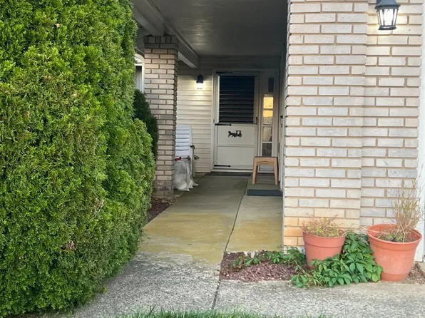 223 Branch Rd, Monroe Township, NJ 08831