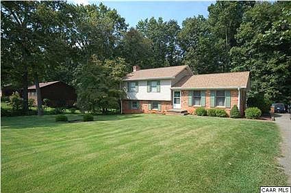 3rd image of 222 Fairlane Dr