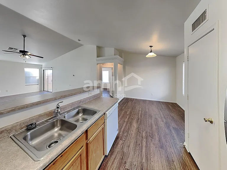 14908 N 125th Ln — Photo 4