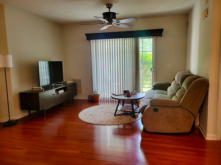 1073 Morning Glory Dr — Photo 11