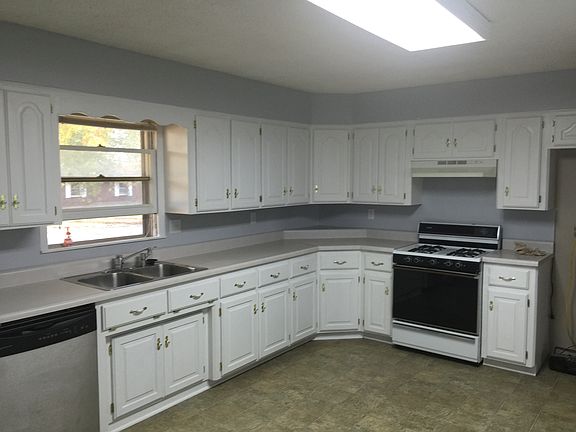 3rd image of 6226 N Alan Ave