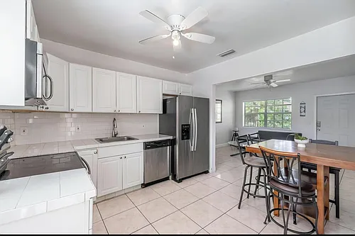 3401 SW 48th Ave Photo 1