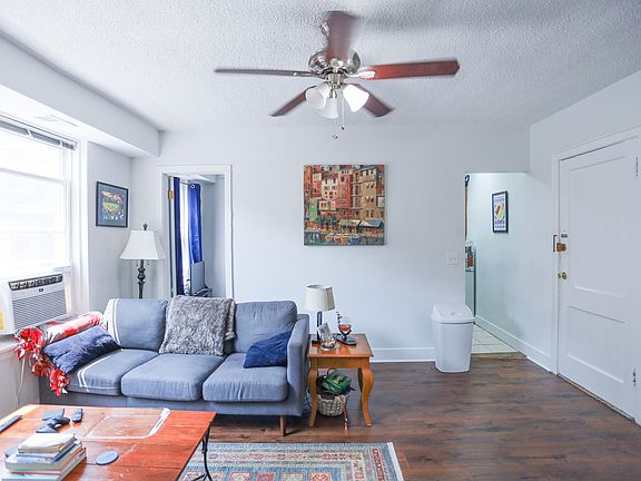 2nd image of 3727 N Pine Grove Ave APT 403