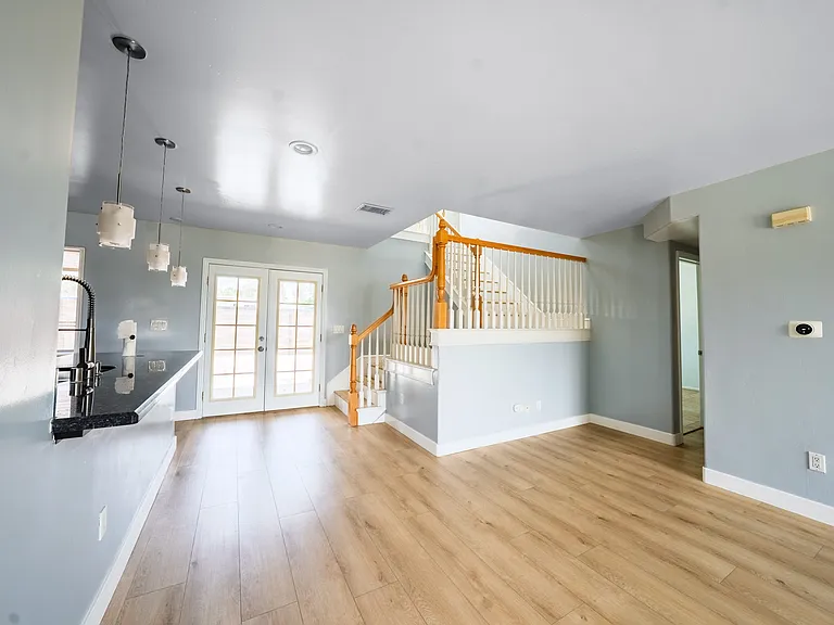 1395 Sheryl Ave — Photo 8