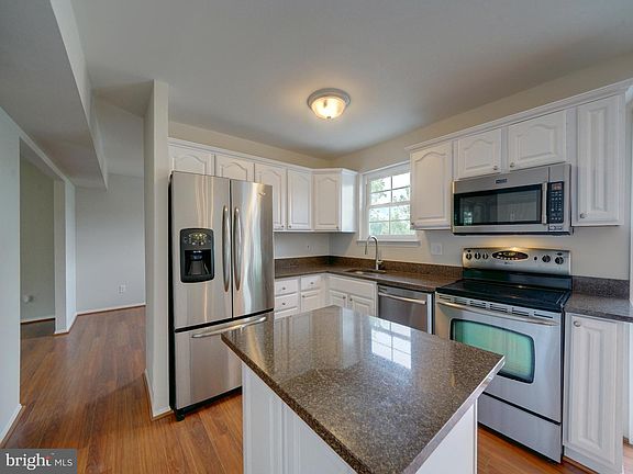2nd image of 9121 Summer Park Dr