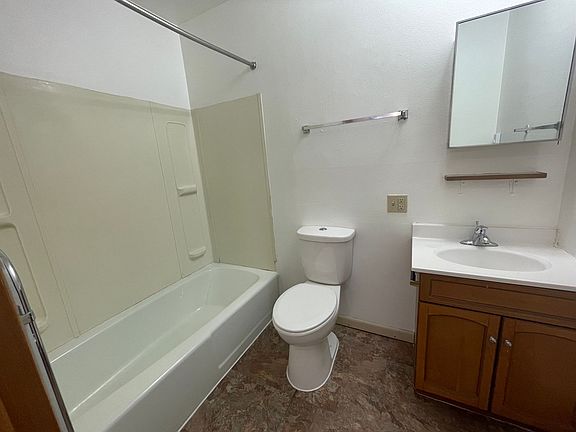 3rd image of 1307 7th Ave #6