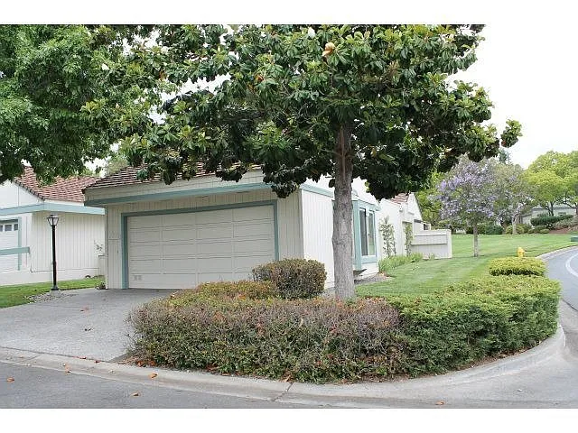 6079 Montgomery Ct photo 1