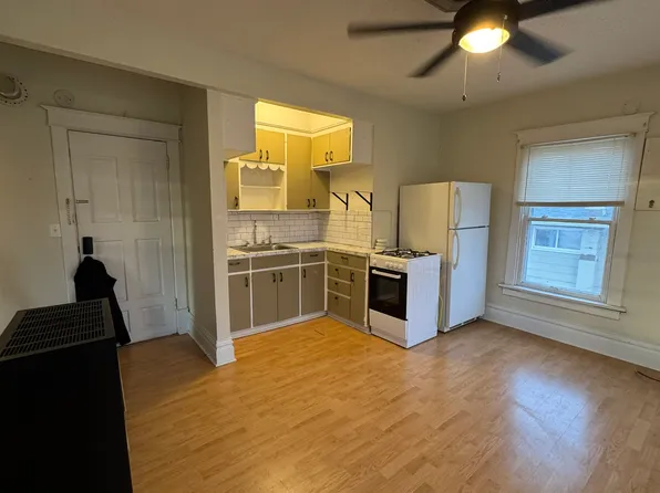 1113 Kingsbury St #3, Belle Fourche, SD 57717