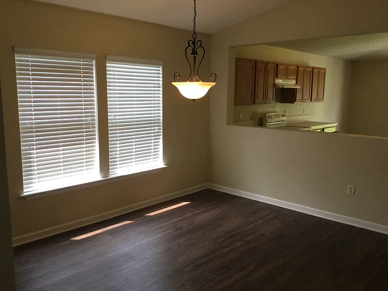422 Bostwick Circle St — Photo 4