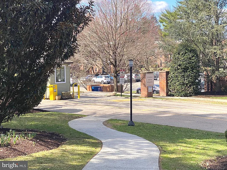 4000 Gypsy Ln #520 — Photo 3