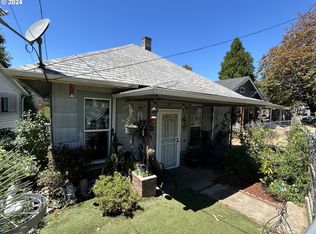 1524 SE Main St, Roseburg, OR 97470
