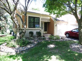 6530 Brook Trl, Lansing, MI 48917