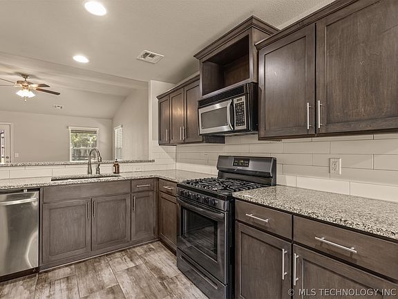 3rd image of 7509 S Joshua Ave