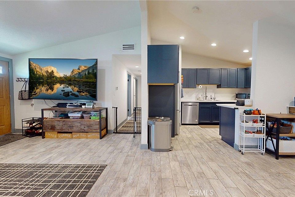 1st image of 27222 Plumwood Ave