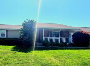 1943 London Rd, Green Bay, WI 54311