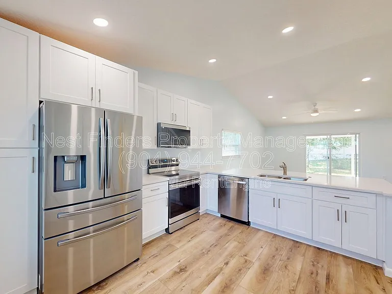450 Aquatic Dr — Photo 7