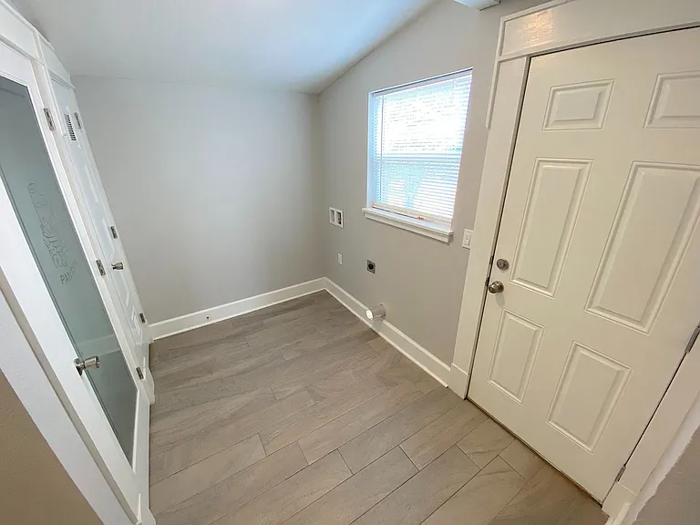 2723 Sacramento Ave — Photo 13