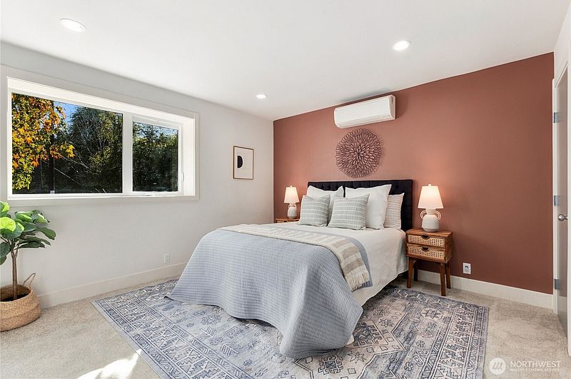 2nd image of 1768 Valentine Place S