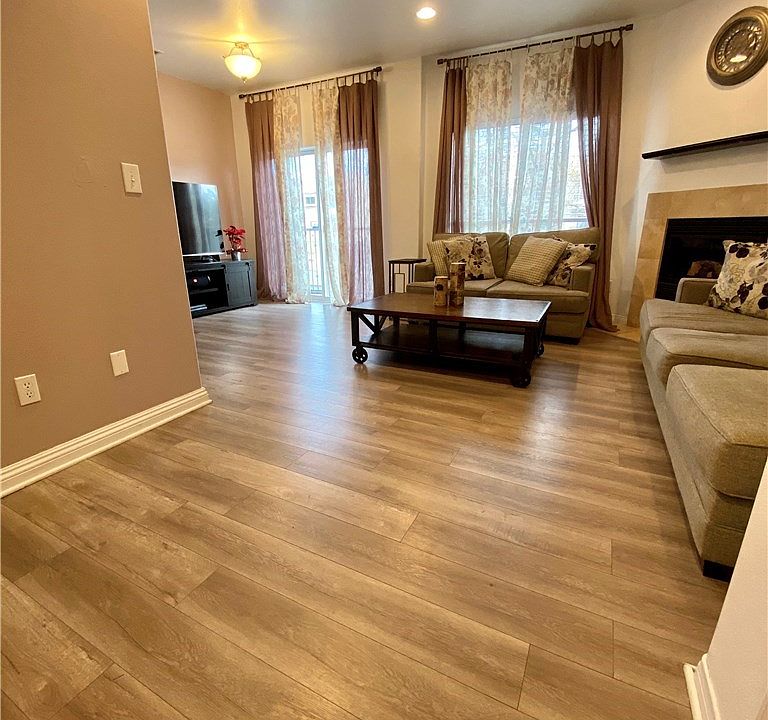 1st image of 6601 Woodley Ave Unit 1