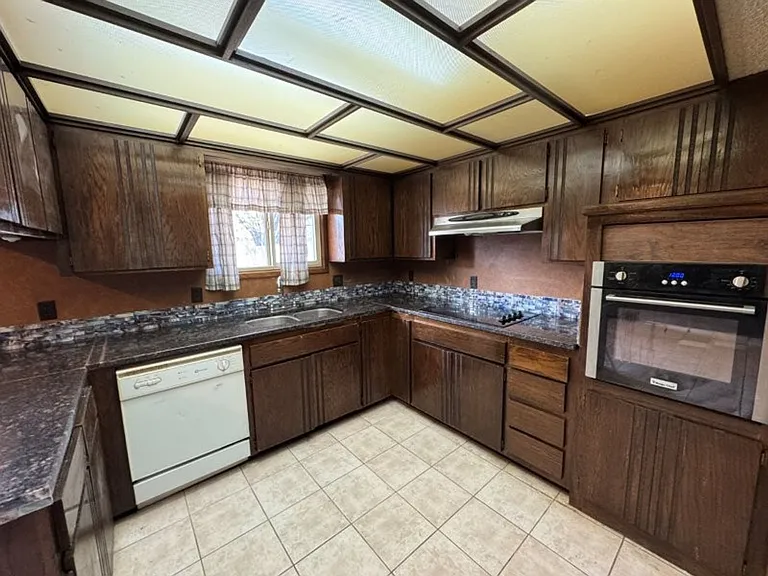 10405 Cricket Ct — Photo 3