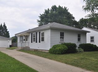 1845 Fargo St, Des Plaines, IL 60018