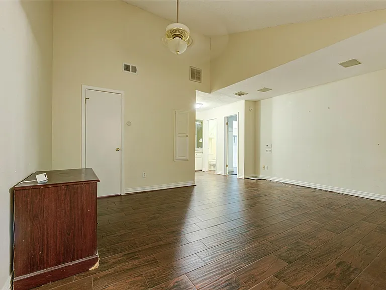 10850 Kirktown Dr — Photo 13