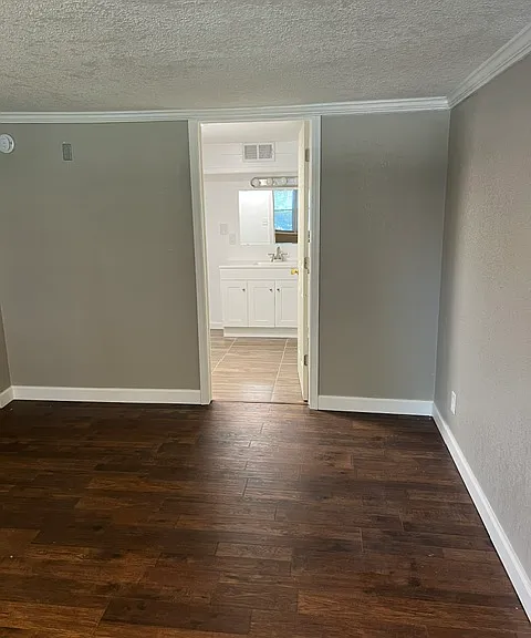9400 Bluejacket St #9400 — Photo 17