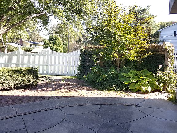 2nd image of 9822 Louis Dr