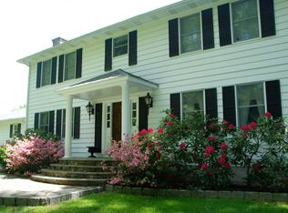 24 Knollwood Ln, Cold Spring, NY 10516