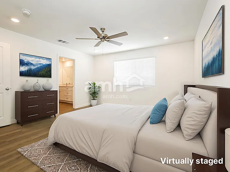 2236 Monroe Ave — Photo 12
