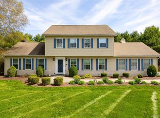 6 Grapevine Place, Poughkeepsie, NY 12603