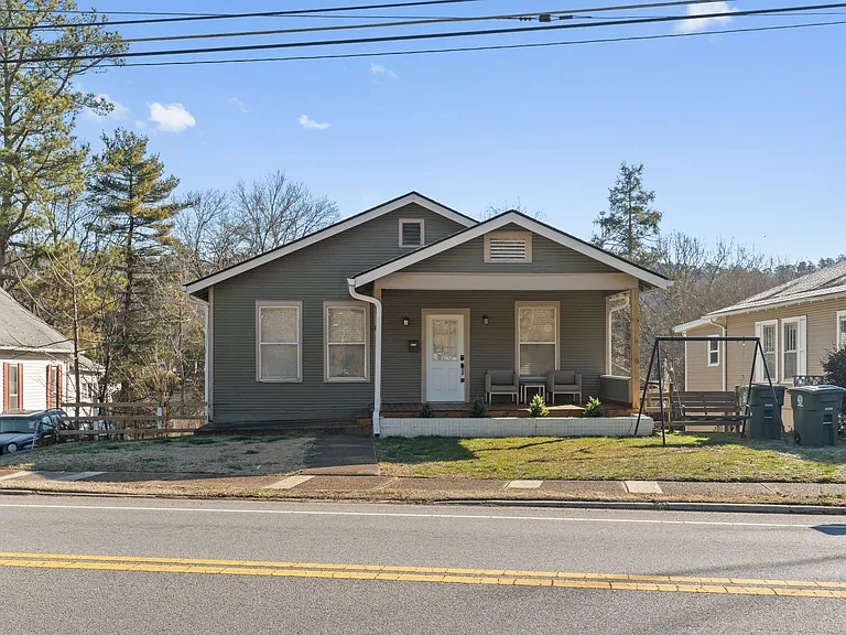 4910 Saint Elmo Ave — Photo 1