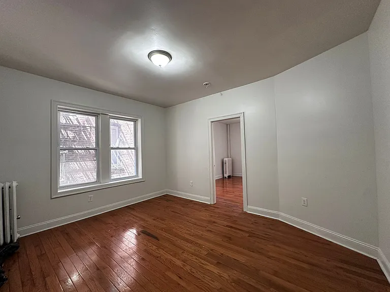 487 Garfield Ave #6E — Photo 3