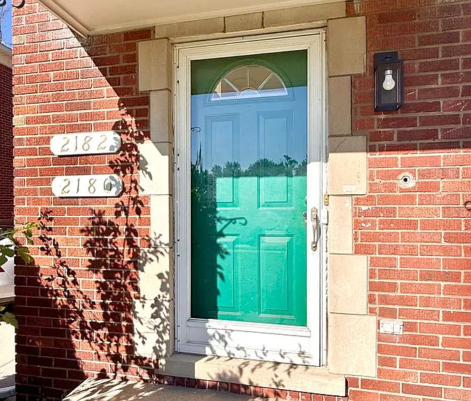 2180 Vernier Rd — Photo 3