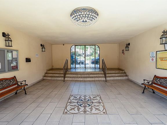 3rd image of 3220 Altura Ave APT 120