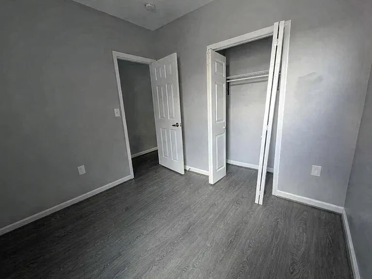 2118 E Hoffman St — Photo 14