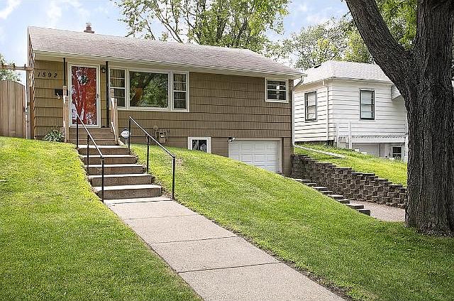 1st image of 1592 Margaret St