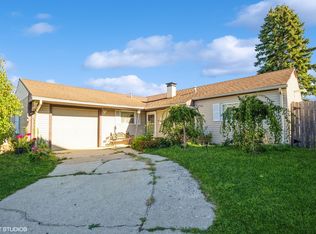 1357 Glen Hill Dr, Glendale Heights, IL