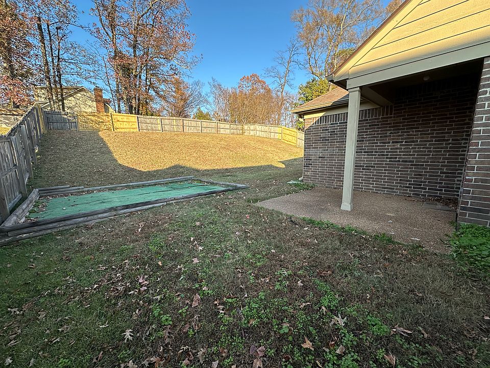 1st image of 10470 Redmond Dr