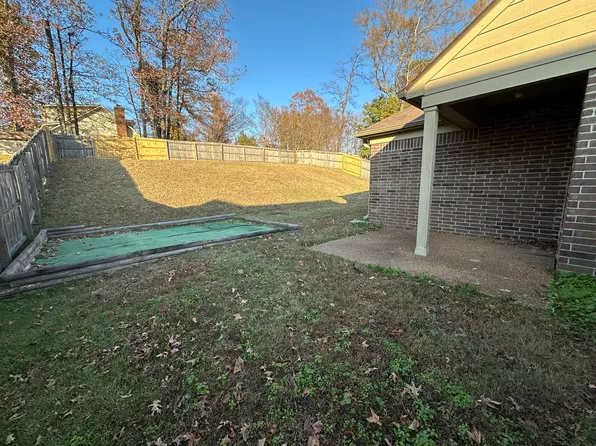 10470 Redmond Dr, Cordova, TN 38016